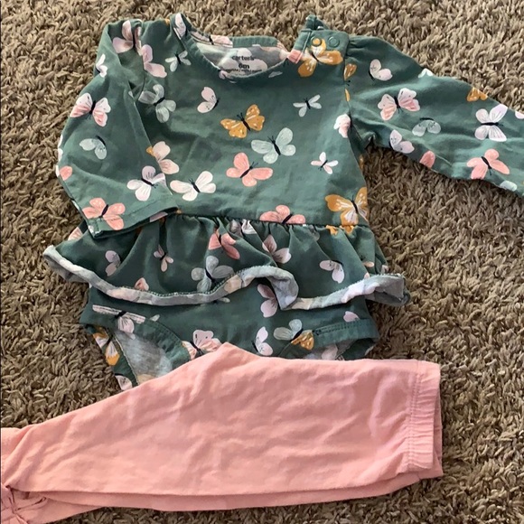Carter’s two piece set - Picture 1 of 1